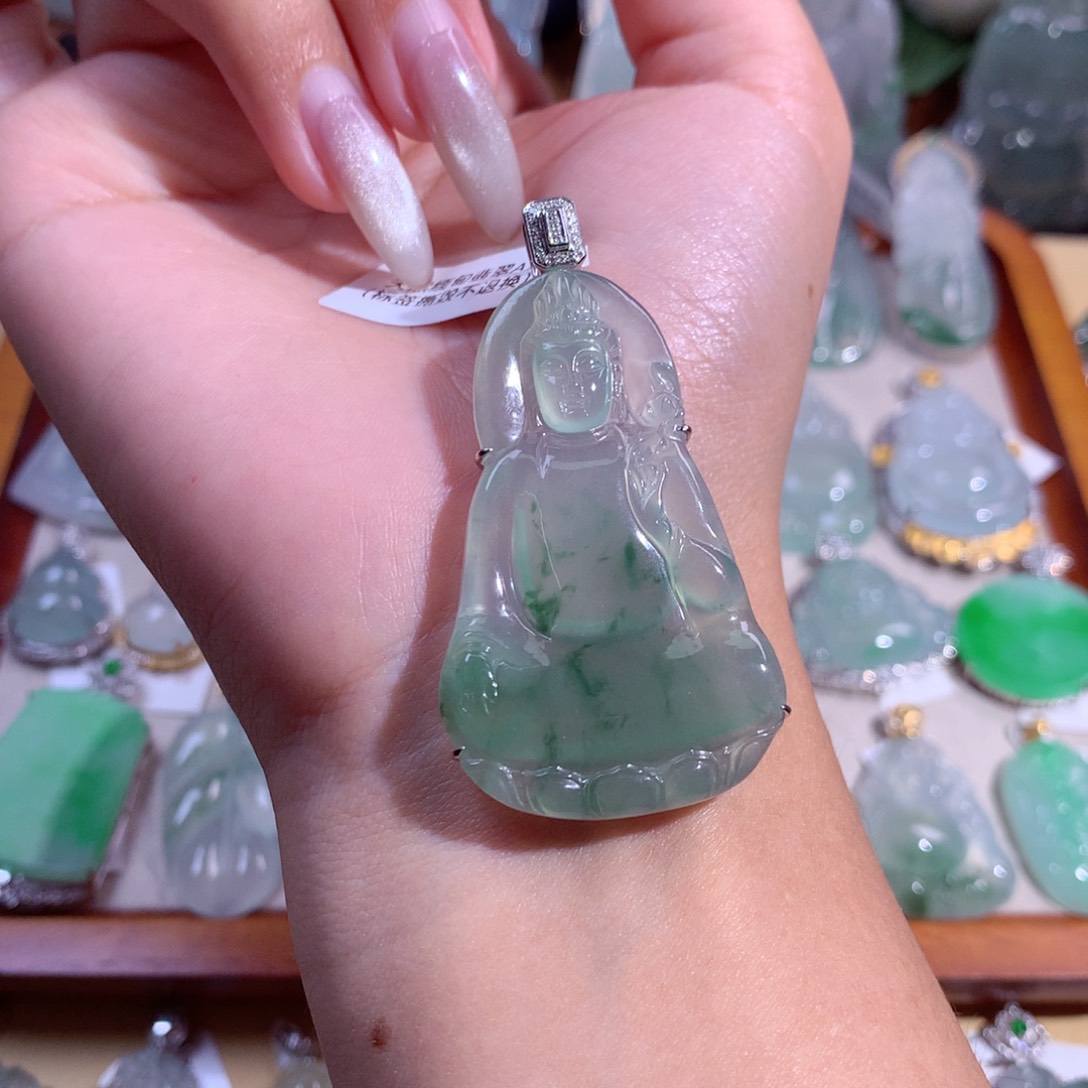 翡翠吊坠(不含链)18K金镶嵌