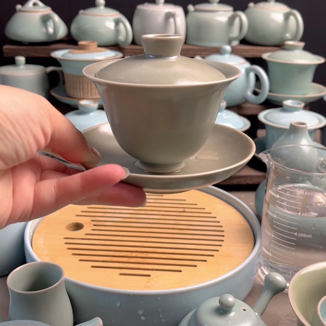 摆件陶瓷仿古釉三才盖碗