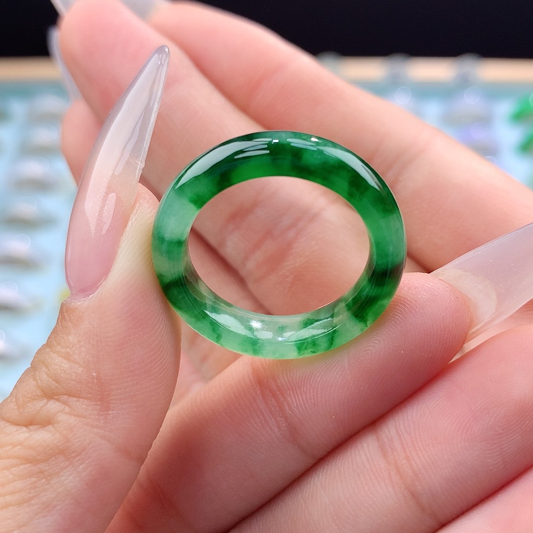 翡翠戒指未镶嵌18圈