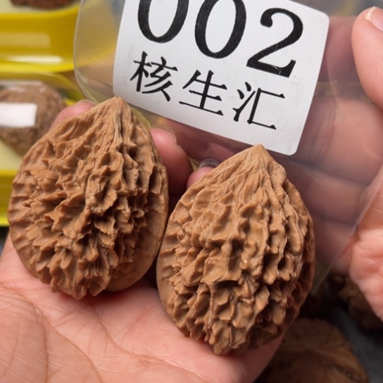 文玩核桃吊坠招财鼠