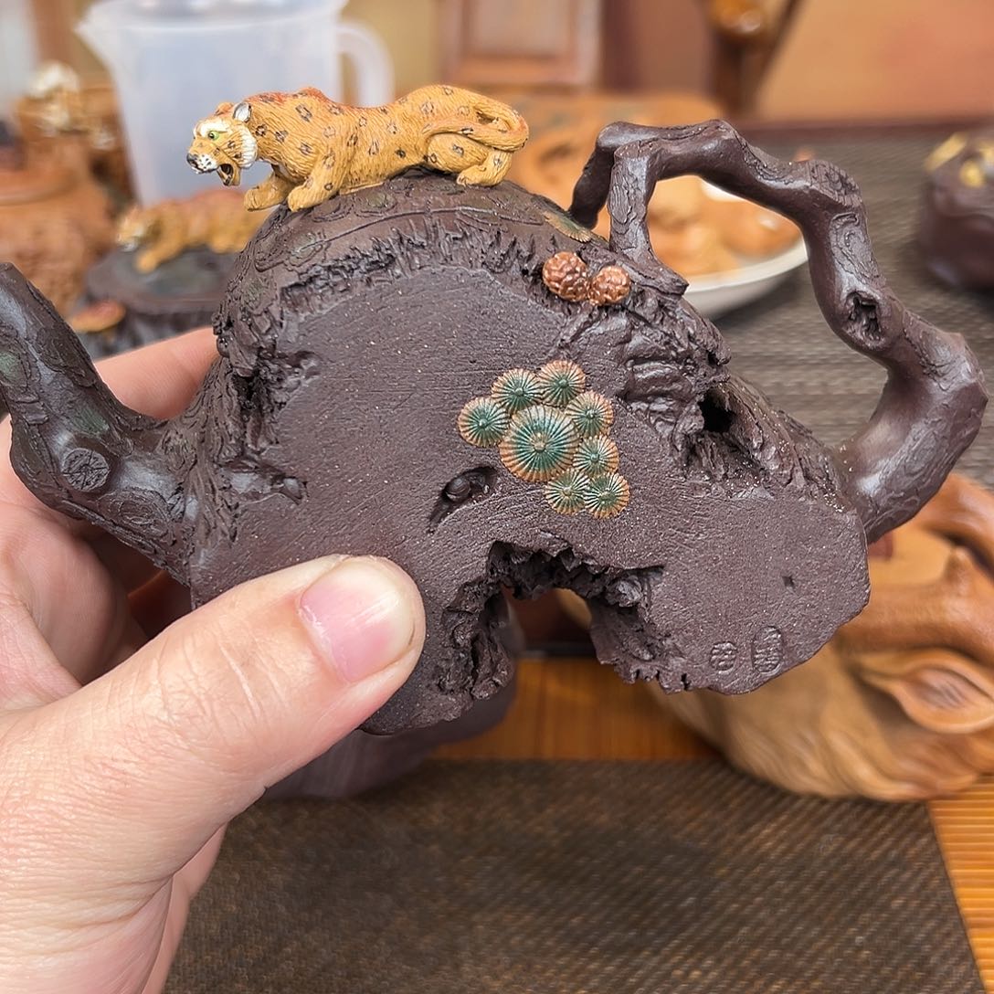 紫砂茶杯高**云豹子和小猫在干啥了我