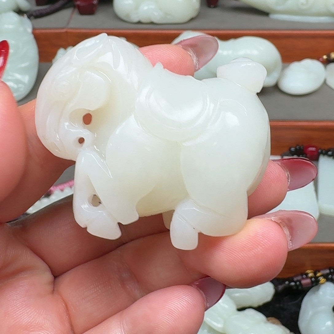 张***连和田玉未镶嵌把件