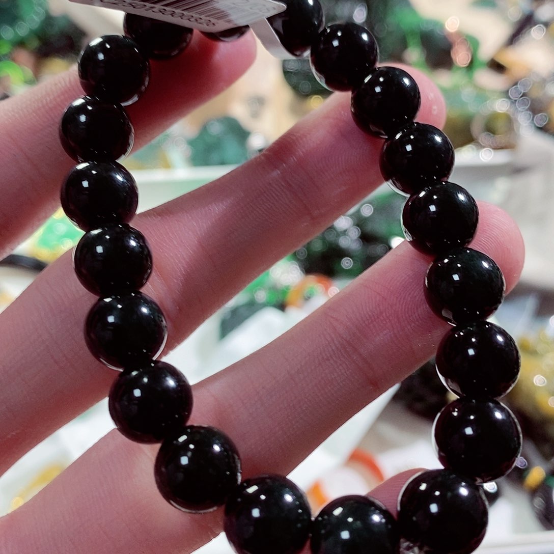 翡翠颈饰未镶嵌翡翠z