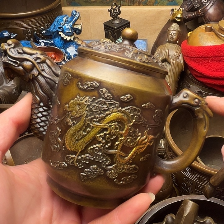 精美铜器批发档口