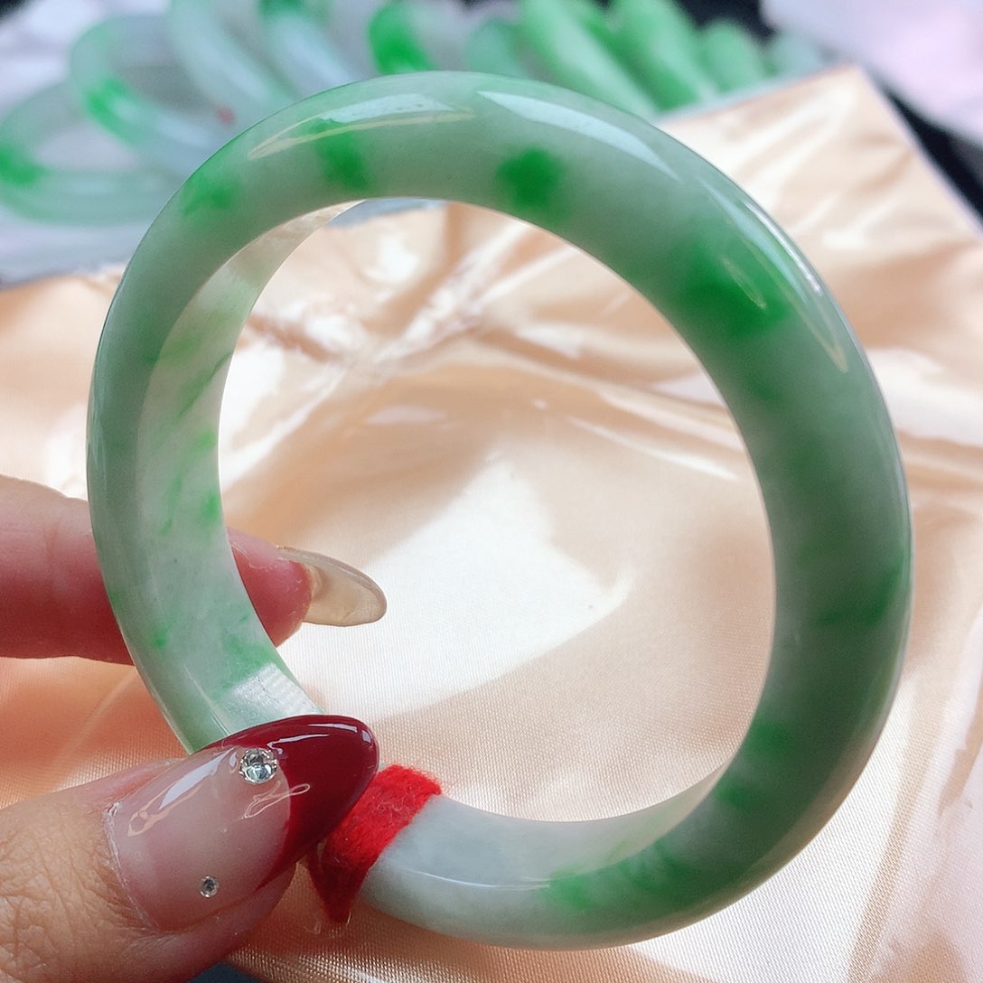 翡翠手镯未镶嵌2075正圈53