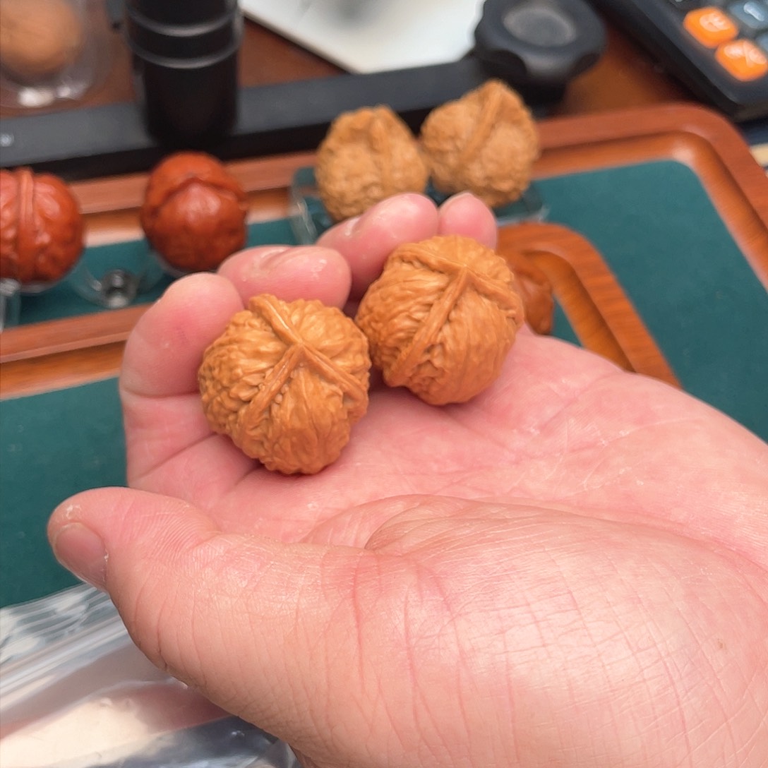 文玩核桃把件大三棱