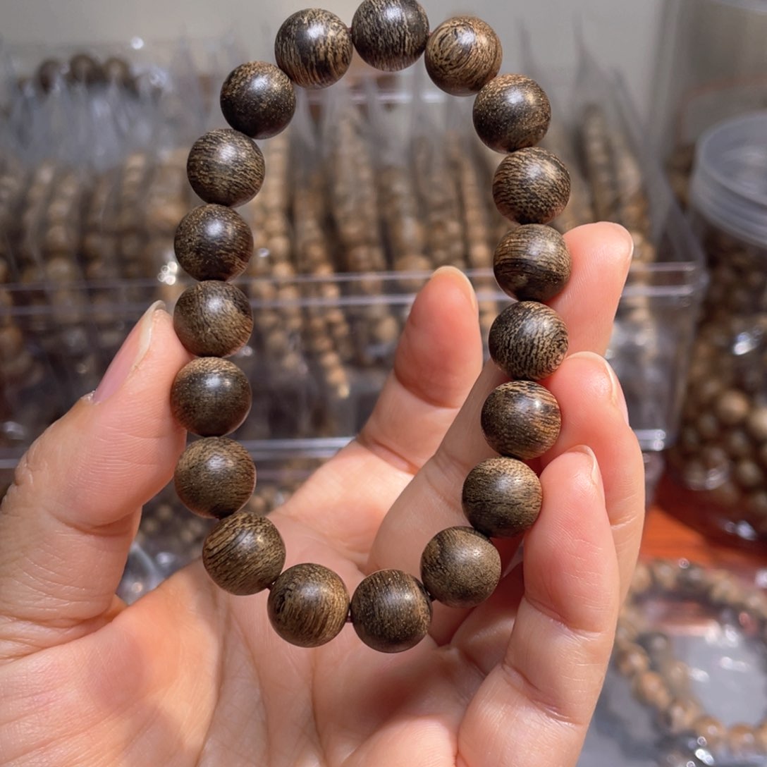 沉香手串小**干文莱软丝1.1手串13.1克