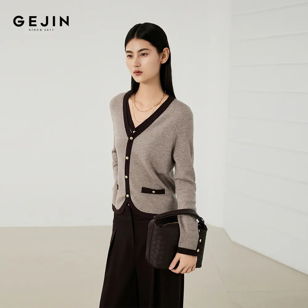 GEJIN/歌锦秋季新款气质修身显瘦撞色针织衫9332562312