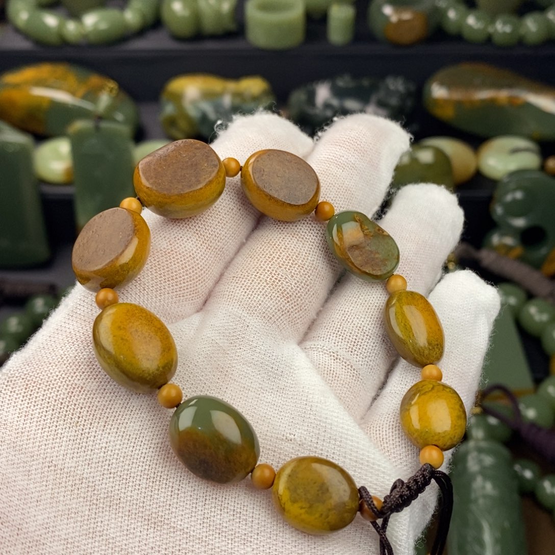 岫岩河磨玉（透闪石质玉）未镶嵌手链