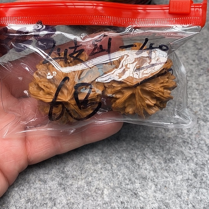 吊坠文玩核桃三棱