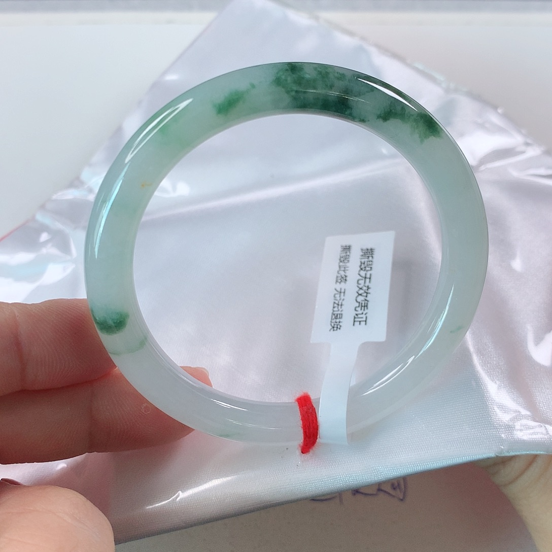 未镶嵌手镯（圆镯）翡翠228