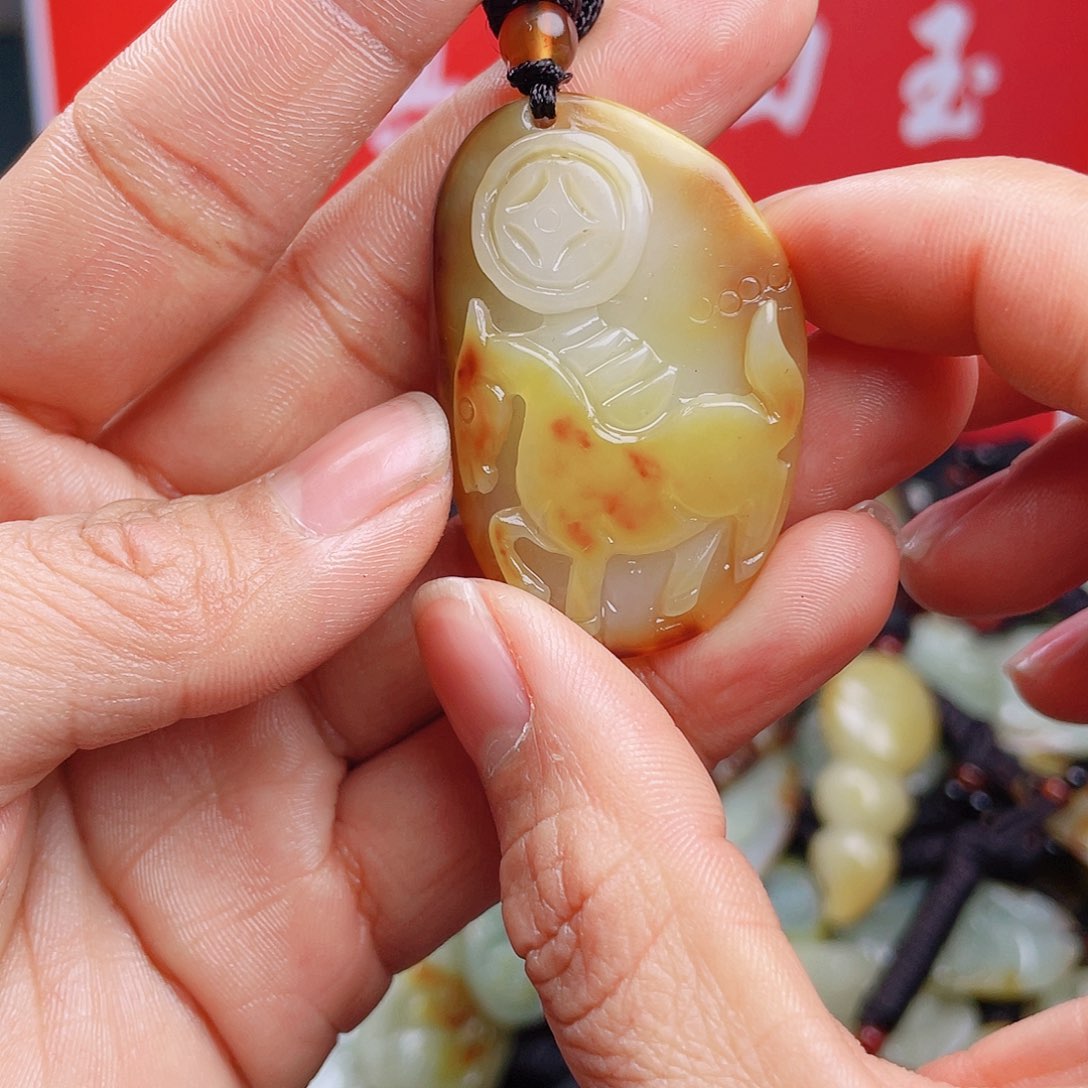 和田玉颈饰未镶嵌