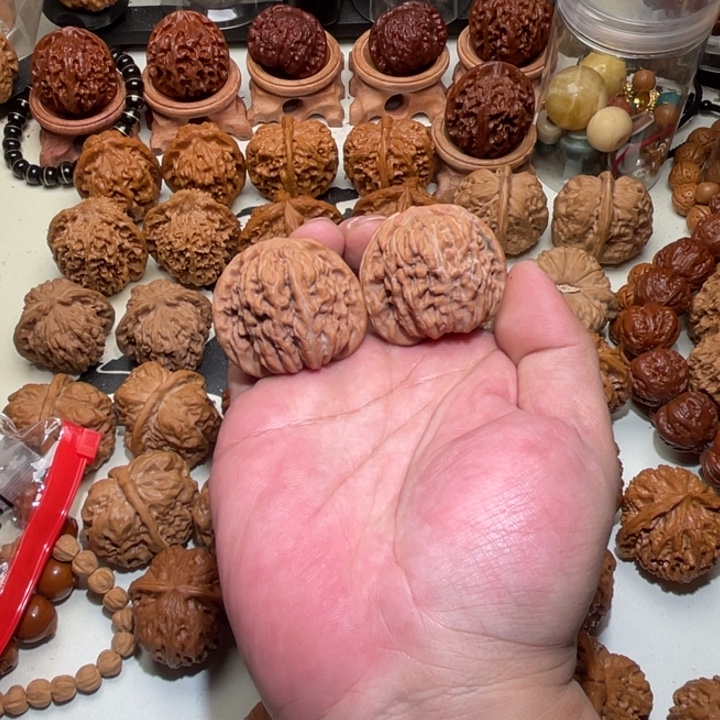 睛***凝文玩核桃吊坠平谷四座楼