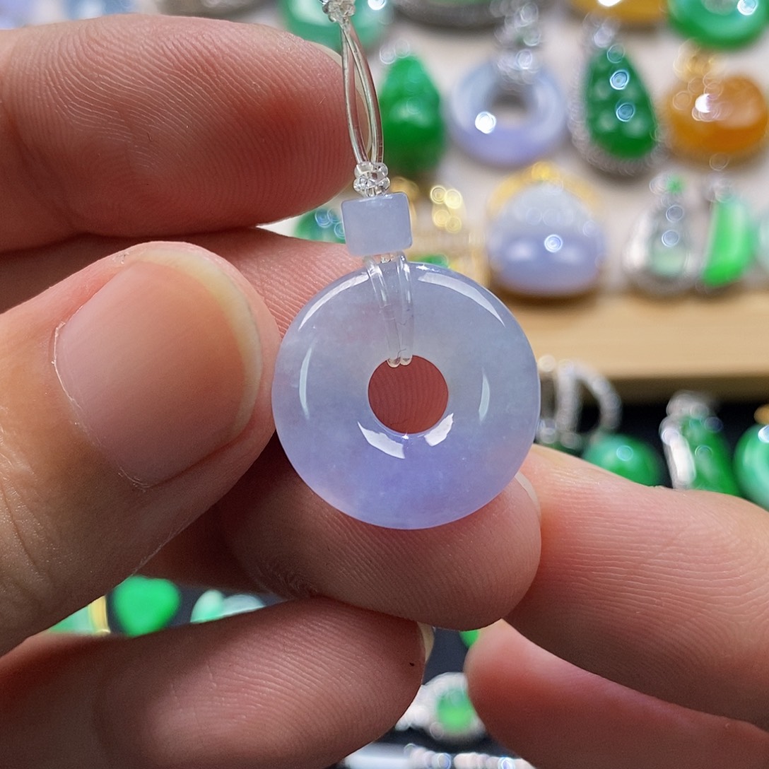 翡翠18K金镶嵌颈饰翡翠