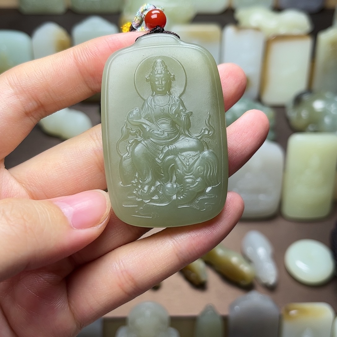 和田玉颈饰未镶嵌果**成