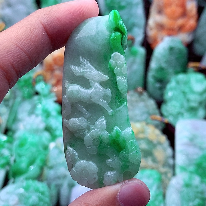 翡翠吊坠(不含链)未镶嵌