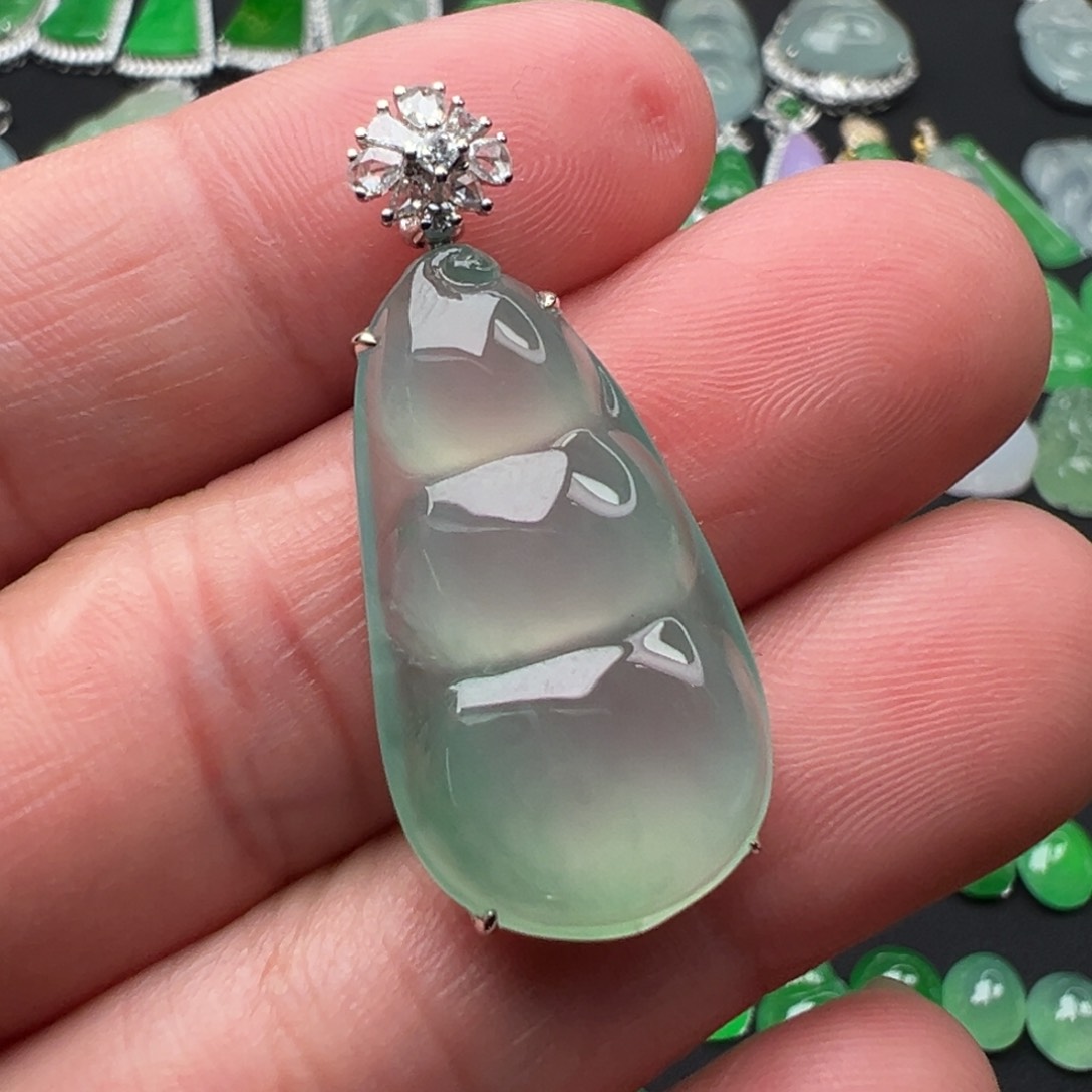 翡翠颈饰18K金镶嵌豆子27.3