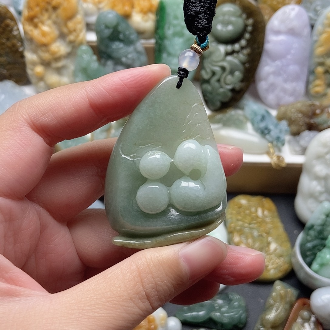 翡翠未镶嵌颈饰翡翠