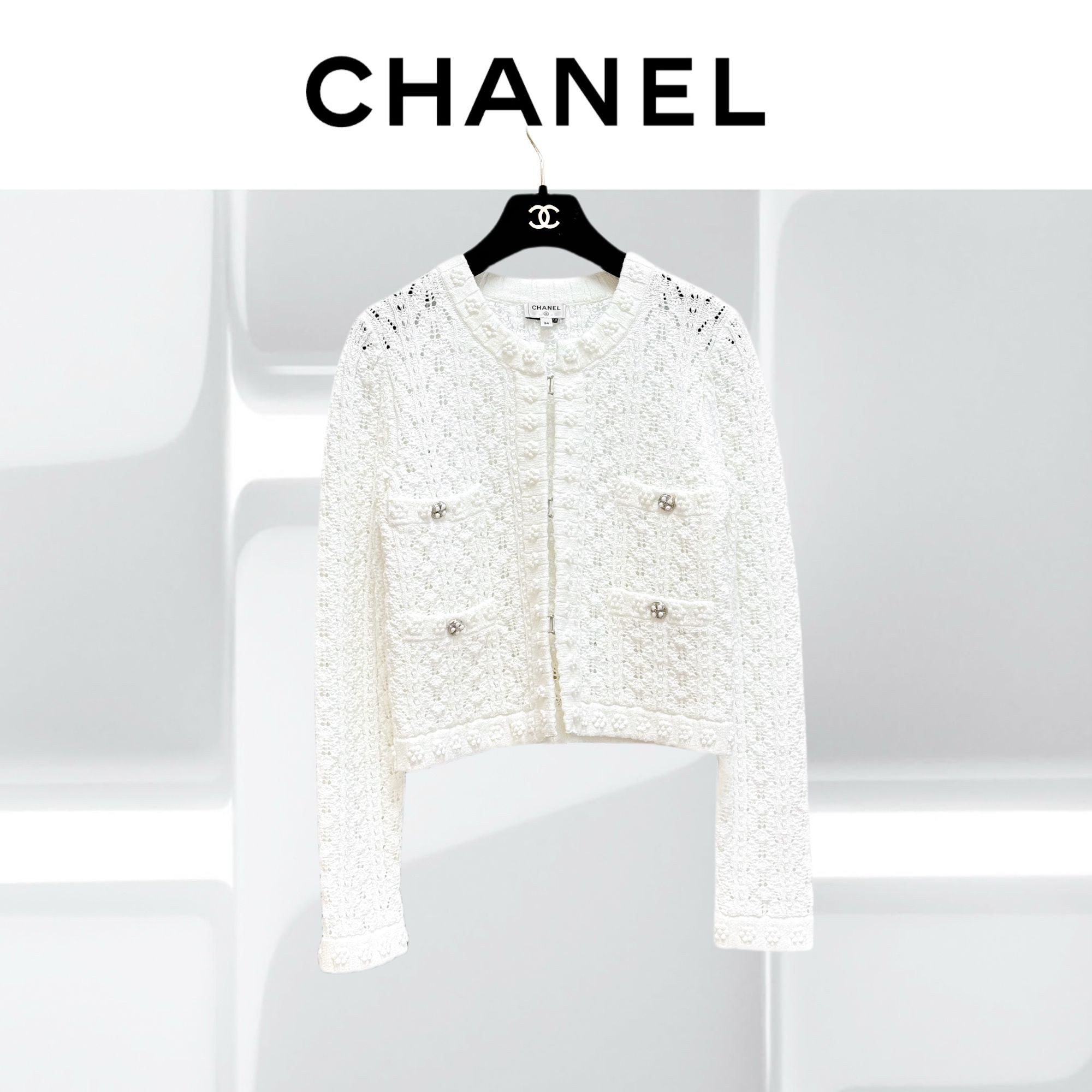 99新 Chanel/香奈儿 34码24P白色山茶花浮雕四口袋开衫