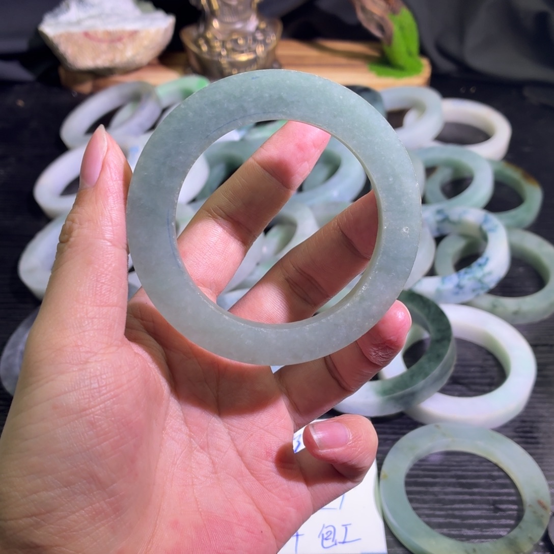 定制翡翠未镶嵌天然翡翠A货毛胚手镯定制