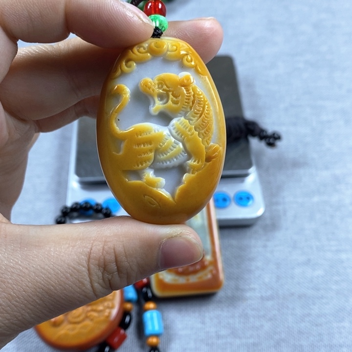 和田玉颈饰未镶嵌