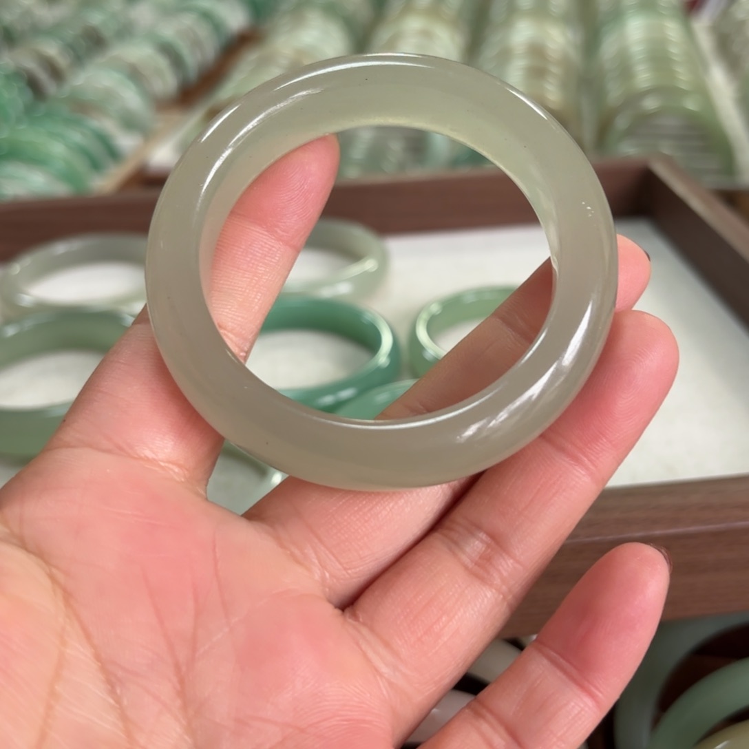 未镶嵌手镯东陵石海*