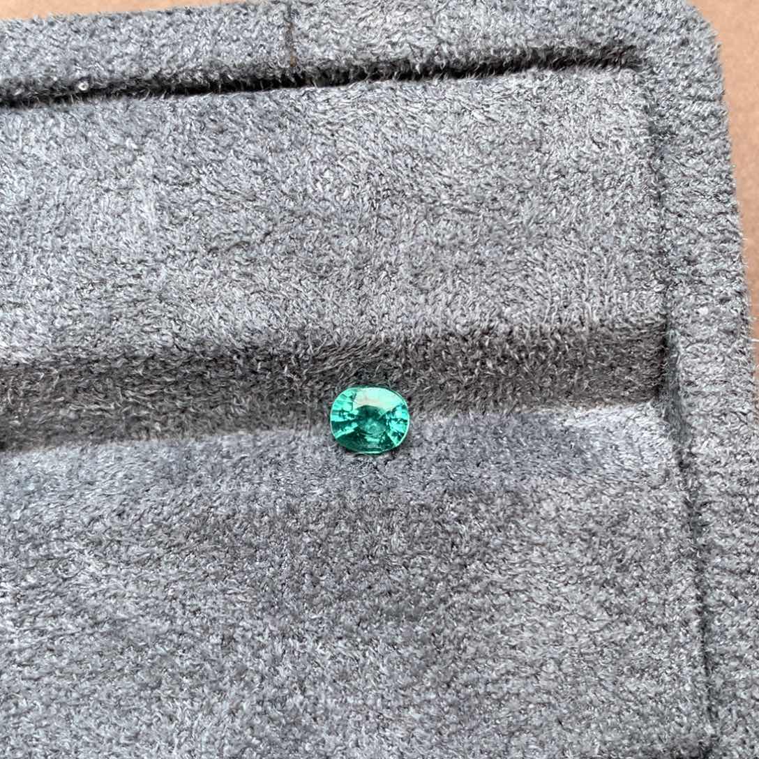 碧玺裸石未镶嵌i****t天然碧玺裸石0.75ct