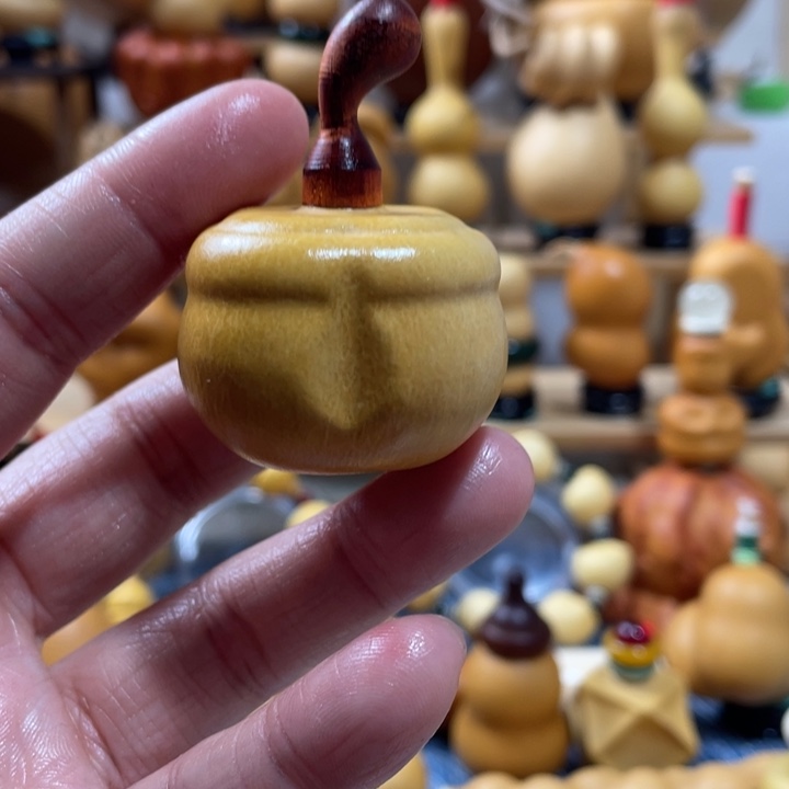 中***人40美好的一天从吃瓜开始啦