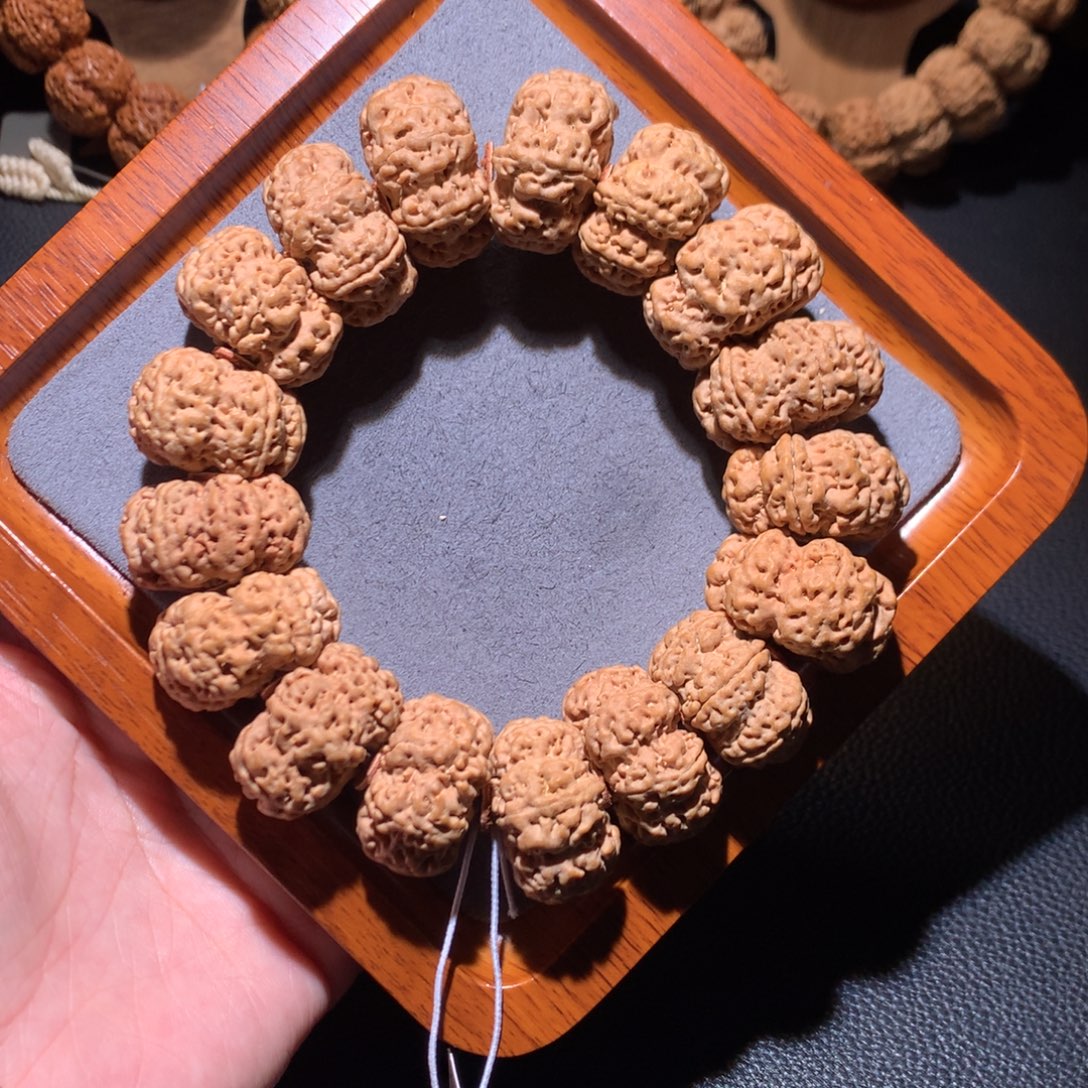 金刚菩提手串28大尺雪花六瓣