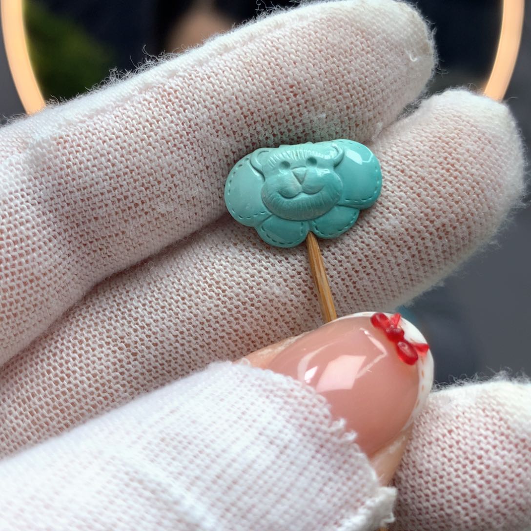 绿松石未镶嵌挂件