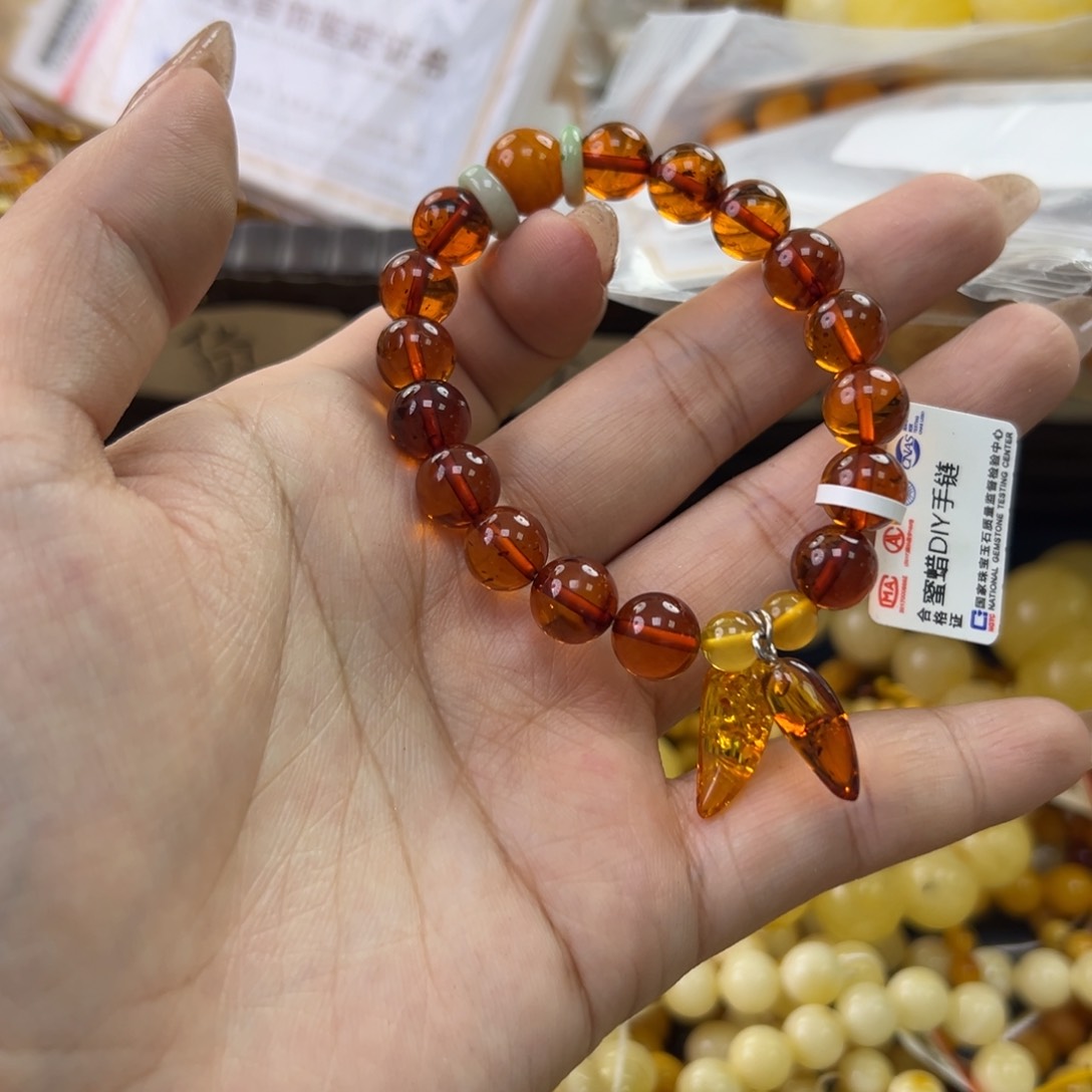 琥珀珠宝奇石未镶嵌