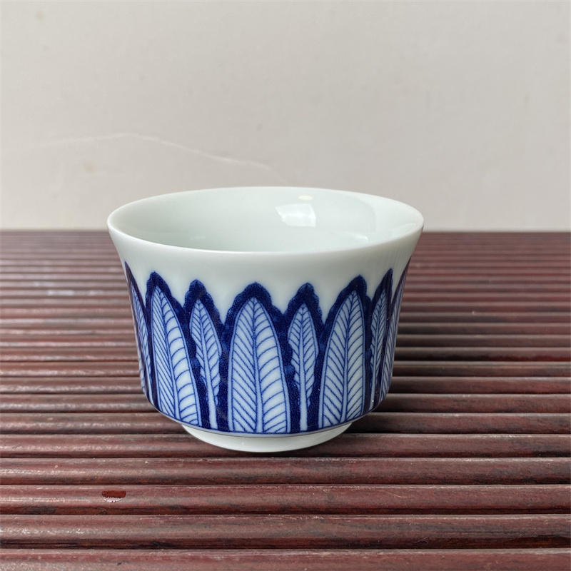 青花芭蕉叶客杯小马蹄杯白瓷品茗杯家用功夫茶具茶杯陶瓷茶杯