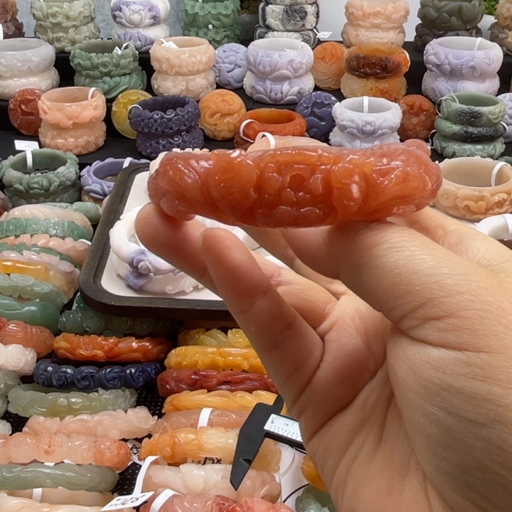 石英质玉未镶嵌手镯