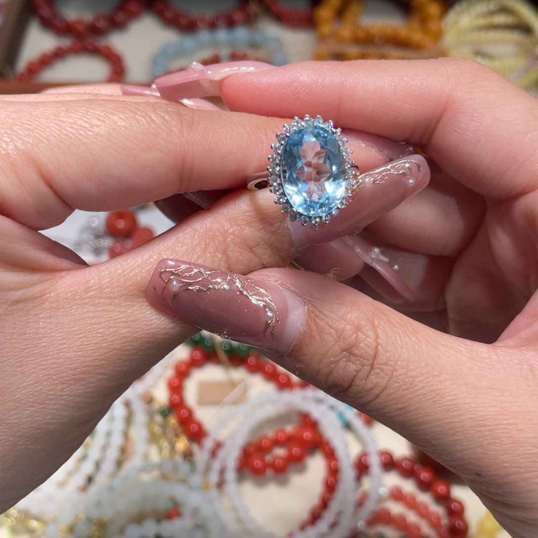 托帕石戒指未镶嵌