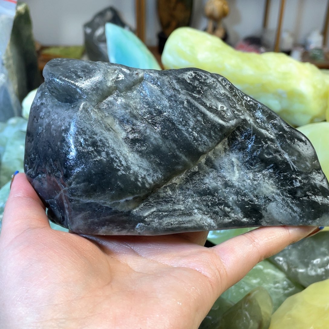 蛇纹石玉未镶嵌中国四大名玉简易