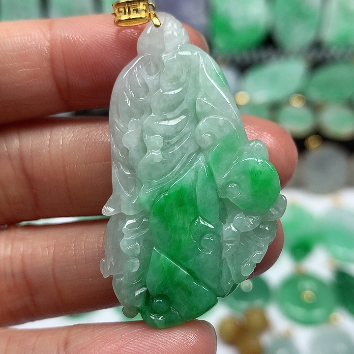 翡翠吊坠(不含链)18K金镶嵌