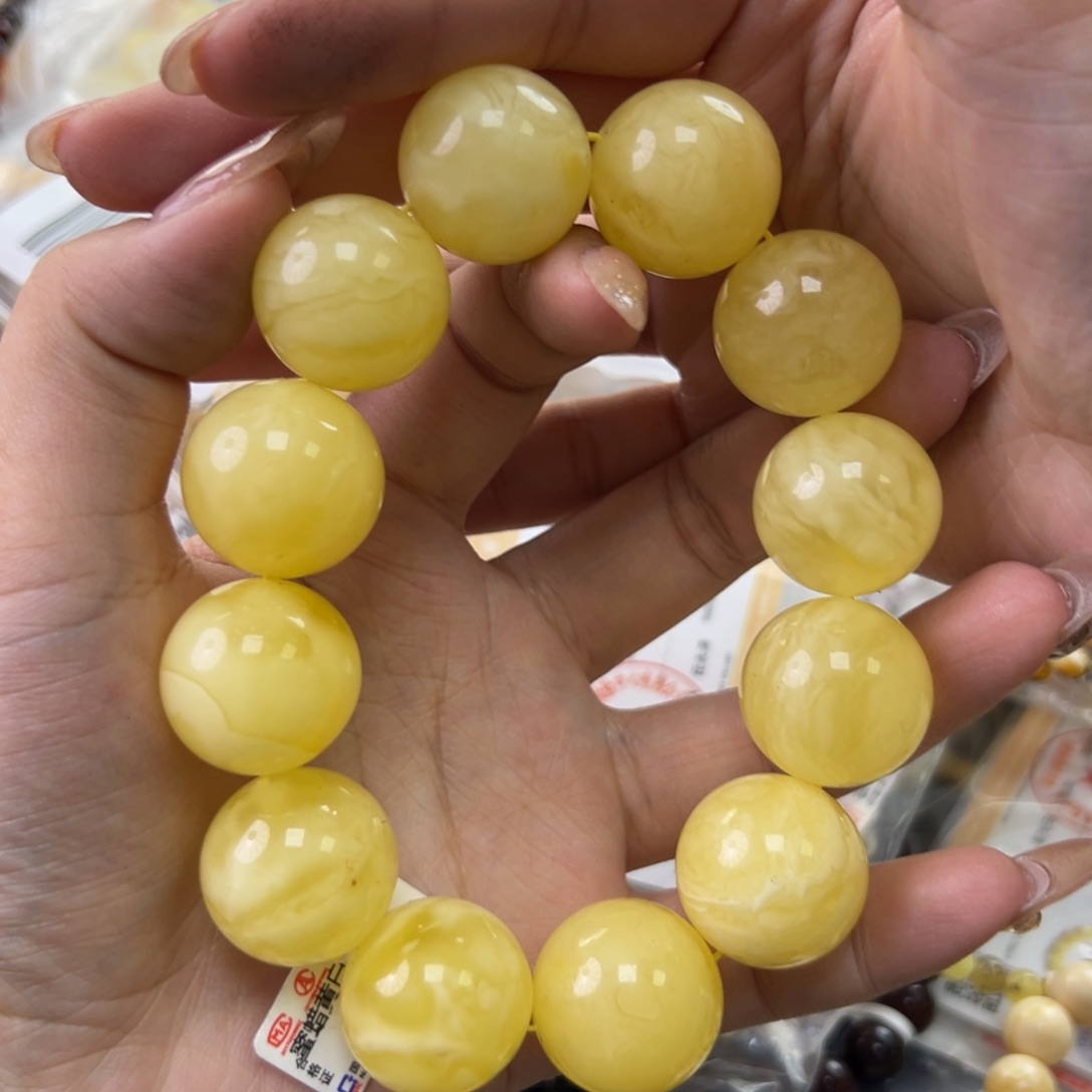琥珀珠宝奇石未镶嵌