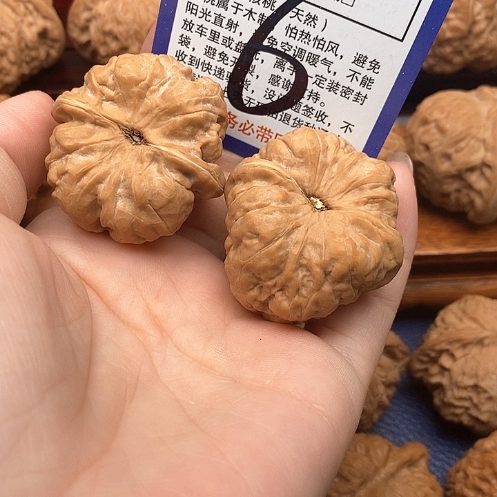 桃核吊坠蛤蟆狮子头39