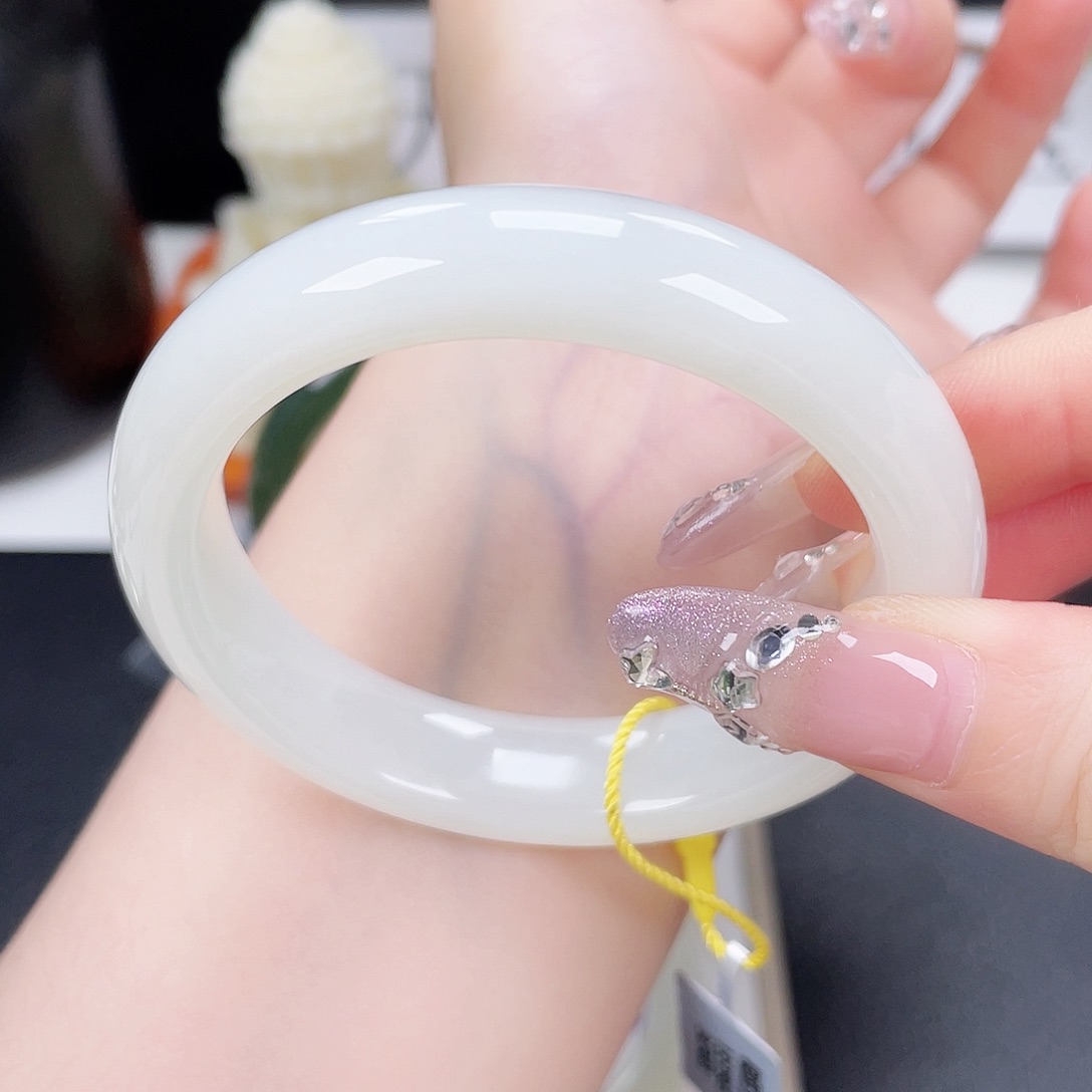 和田玉未镶嵌手镯5354