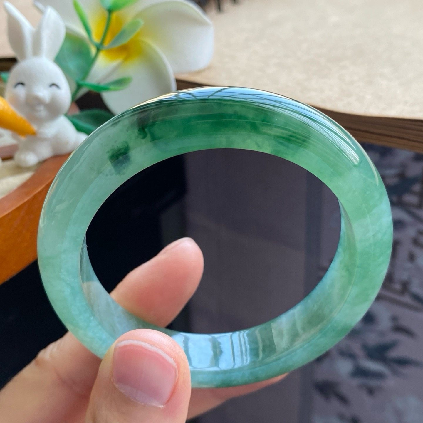 03.23批冰油绿飘花镯2184号54-12.7-8.9 深邃的飘花很浓天然翡翠