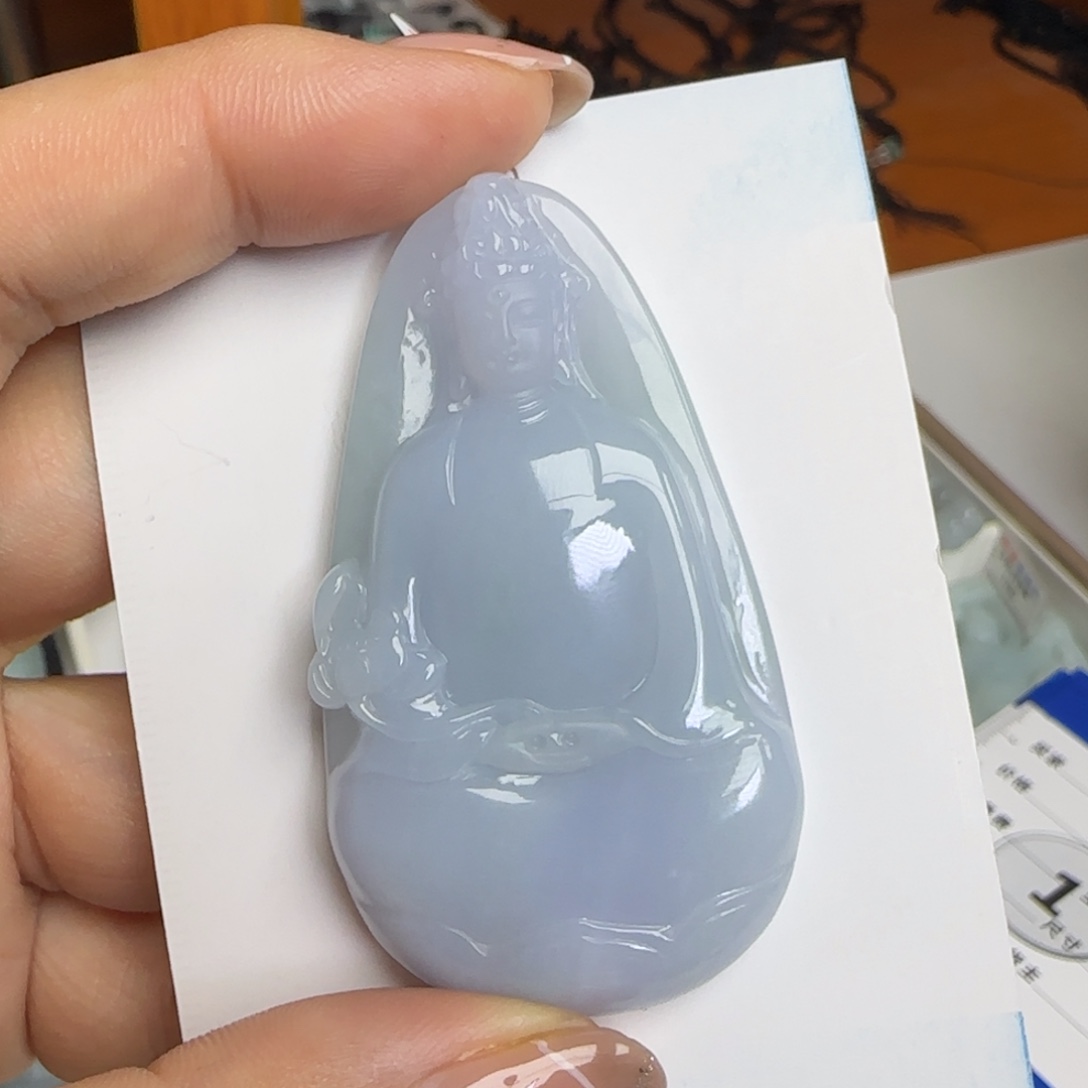 用***0翡翠未镶嵌颈饰  