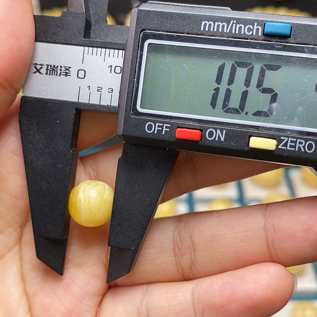蜜蜡珠宝奇石未镶嵌