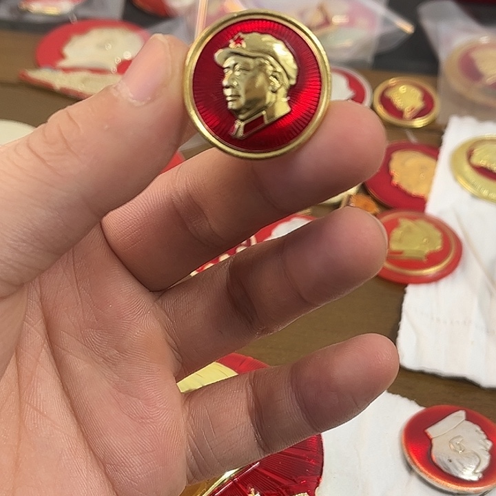 毛***先像章一一一一一一一一一