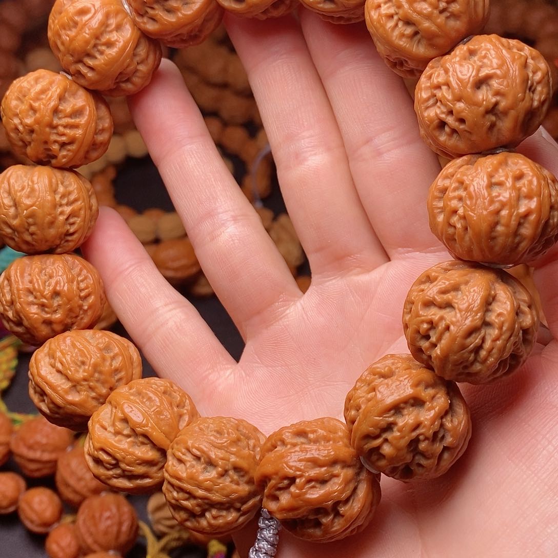 【闪购商品】文玩核桃吊坠珊瑚25