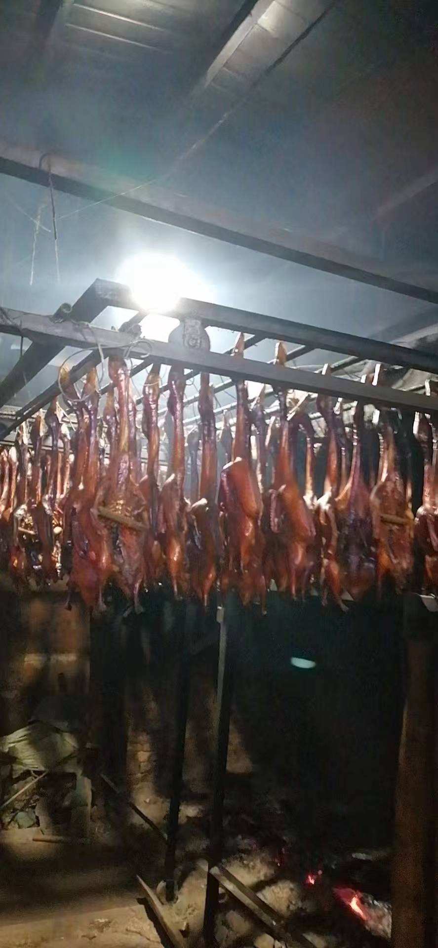 四川柴火烟熏板鸭