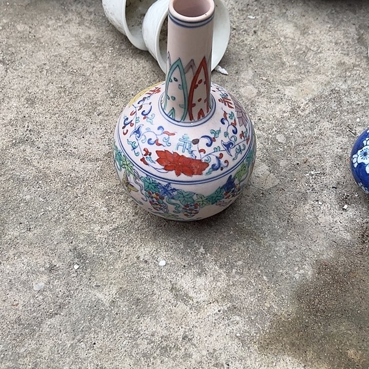 陶豆彩天球瓶小件的