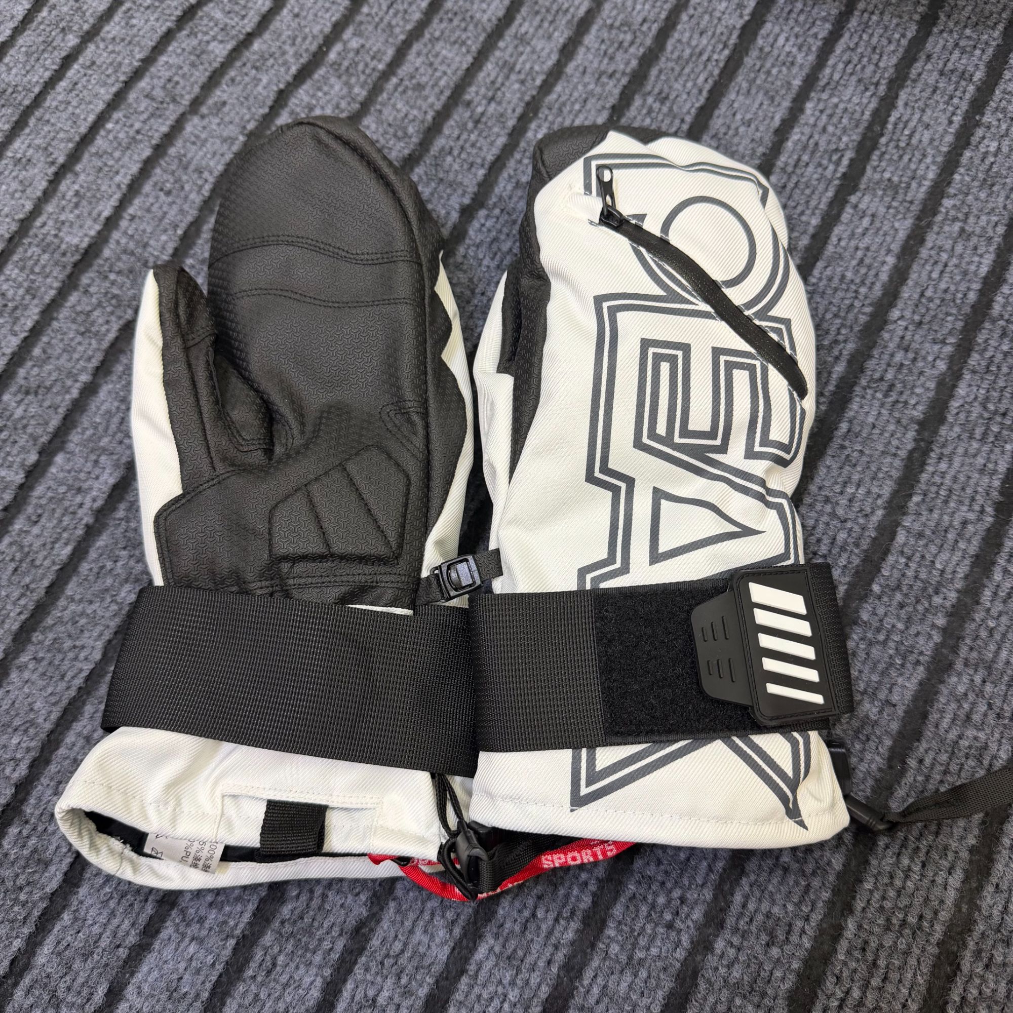 滑雪手套滑雪专用内五指加护腕男女同款