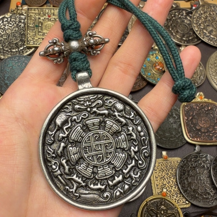 藏传文玩九宫如图