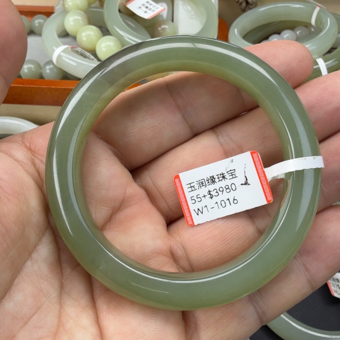 和田玉（糖玉）未镶嵌手镯