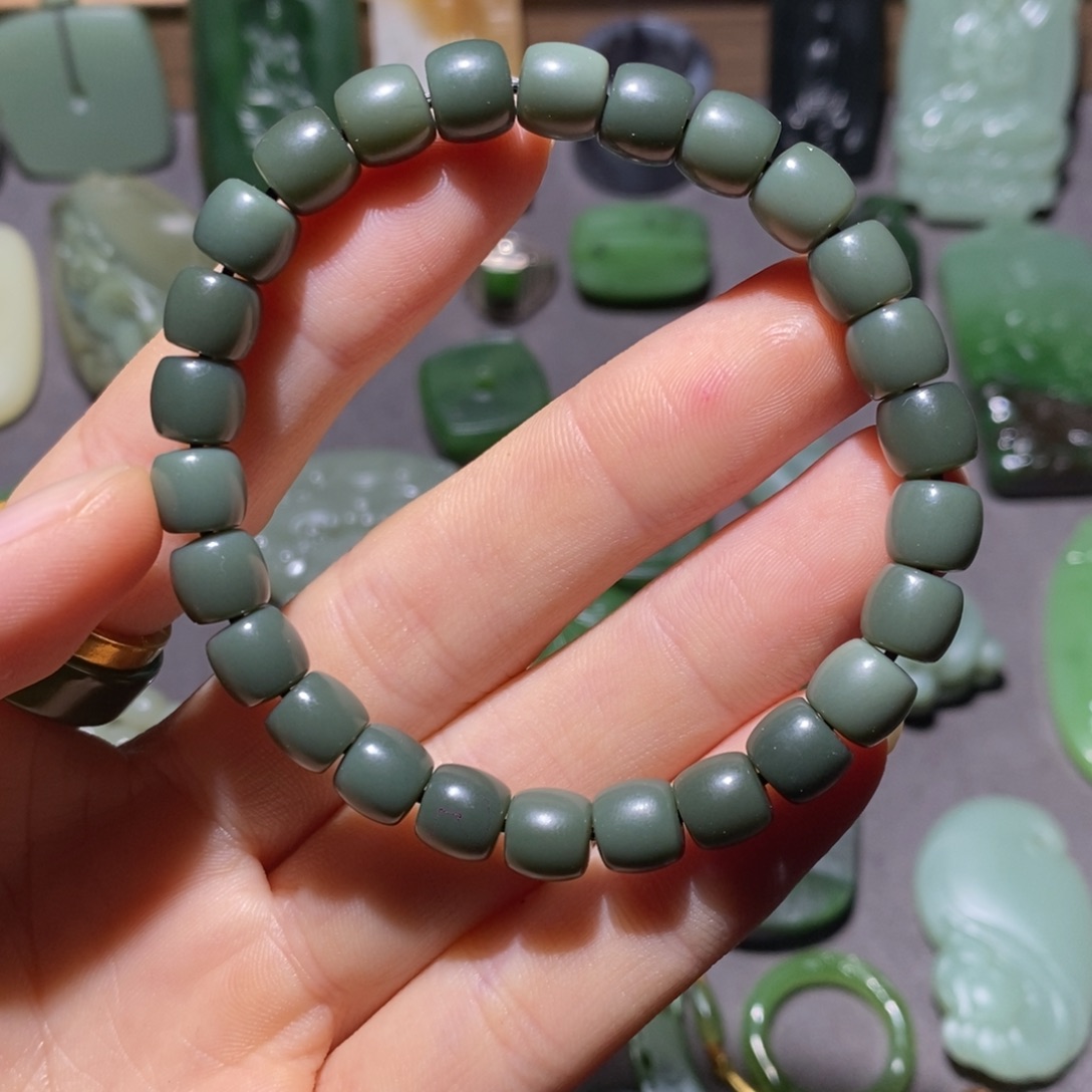 未镶嵌和田玉挂件